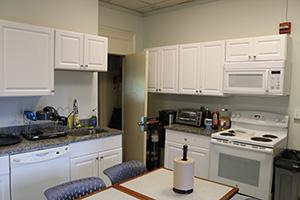 Capen kitchen image 2