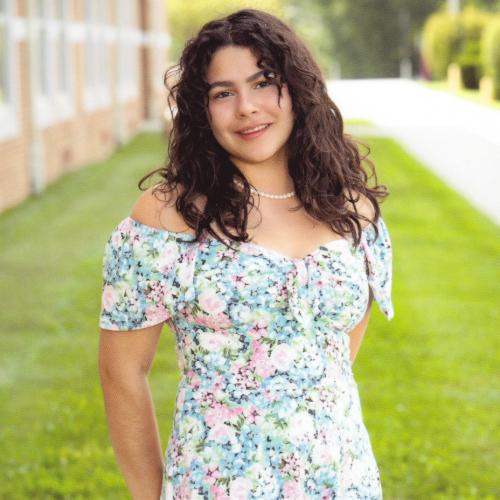 Headshot of Ariadne Colina-Valeri