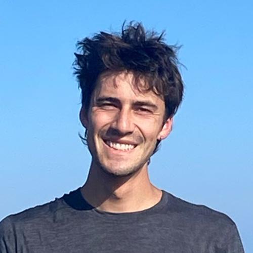 Gabe Molnar headshot