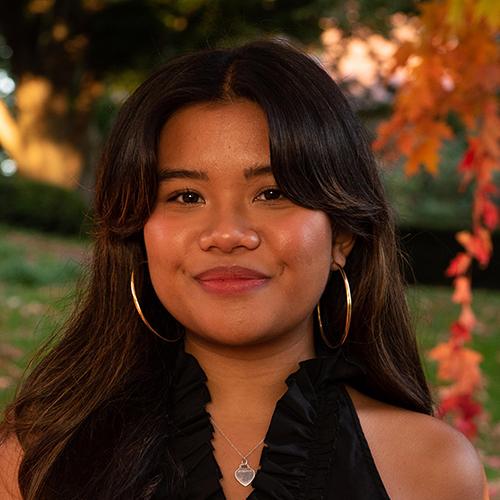 Meg Santos headshot